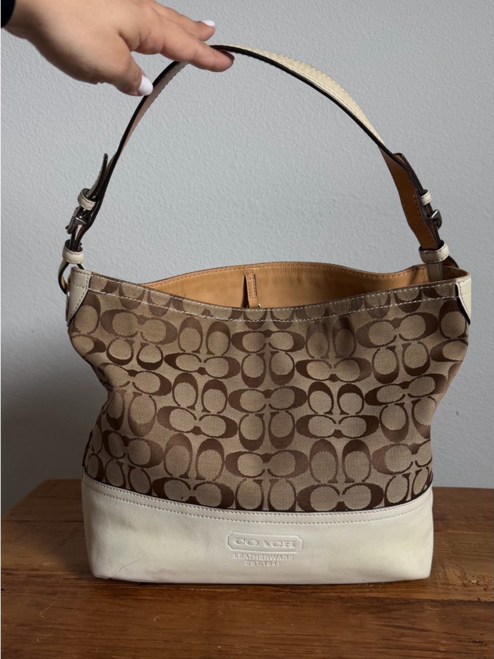 Coach Monogram Shoulder Bag (READ DESCRIPTION)